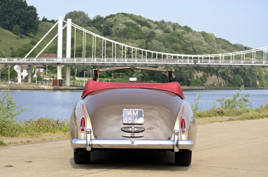  Rolls-Royce Silver Cloud II Drophead Coupe 1962 года  (фото 10 из 28)